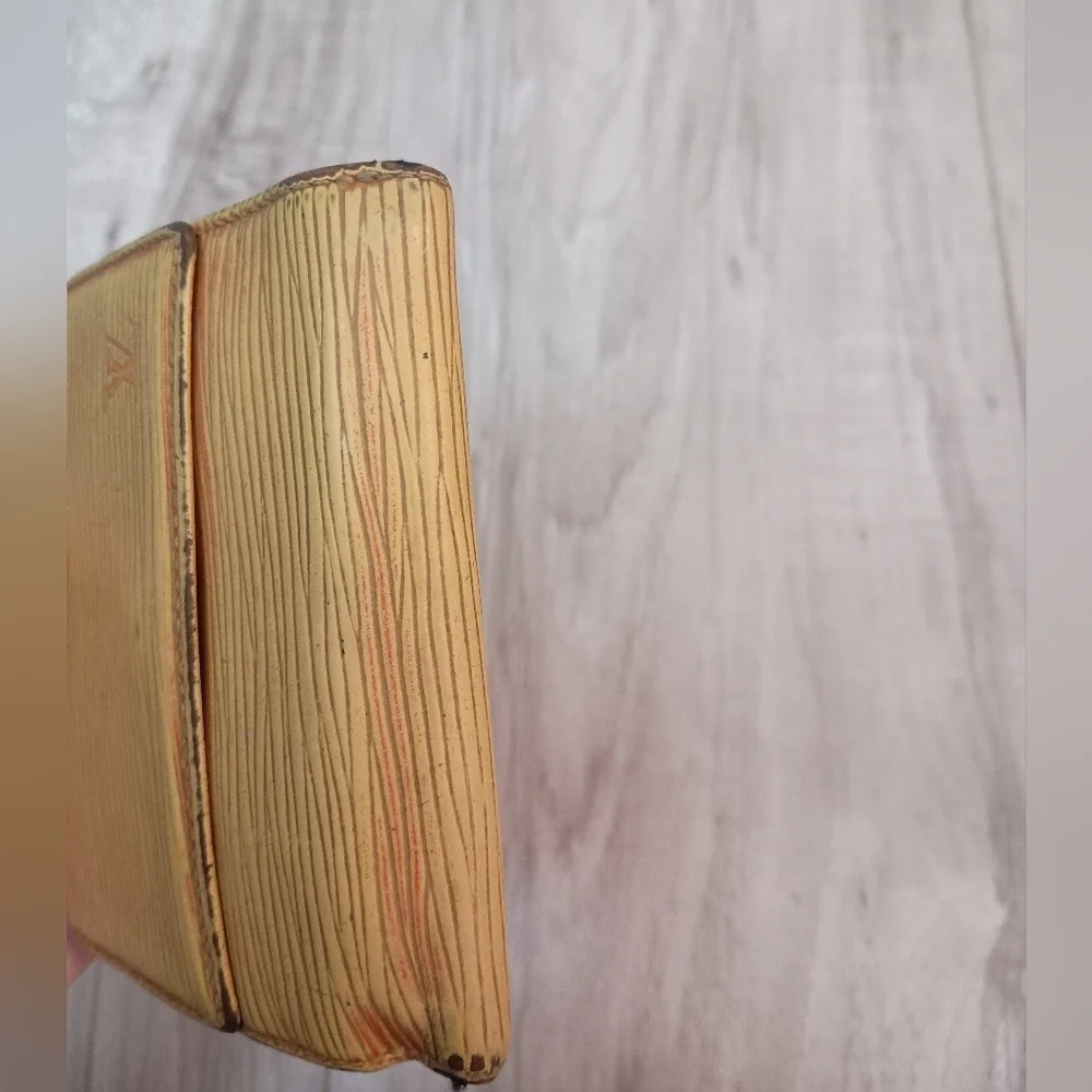 Louis Vuitton Authentic Bill Fold Wallet Yellow Epi Coin Pocket - Picture 5 of 12